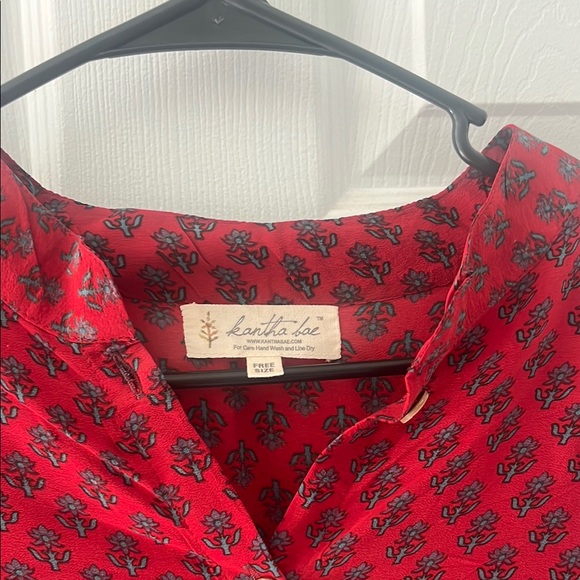 Red Patterned Button-Up Blouse - Picture 4 of 9